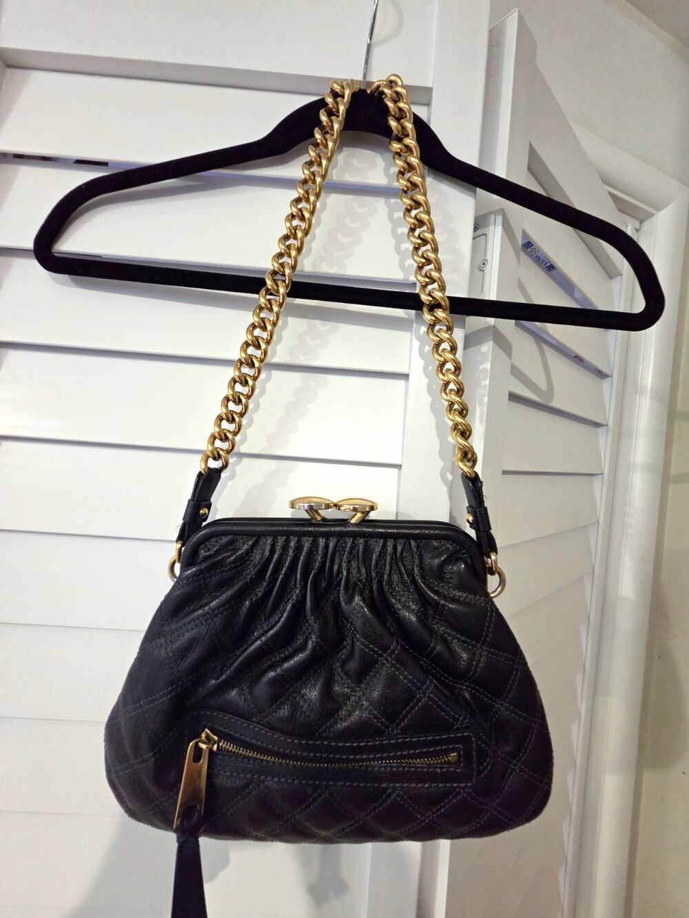 Marc Jacobs Black Quilted Kiss Lock Shoulder Bag Gold Chain Strap